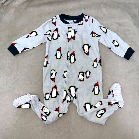 Fleece sleeper with zipper closure! New without tag. - Picture 1 of 5